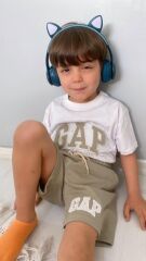 GAP Nakışlı Şortlu Erkek Çocuk Takım Beyaz